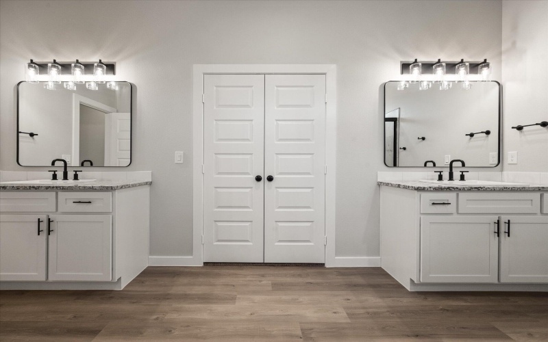 5409 106th Street, Lubbock, TX 79424, 4 Bedrooms Bedrooms, ,3 BathroomsBathrooms,Residential,For Sale,5409 106th Street,0,202558350