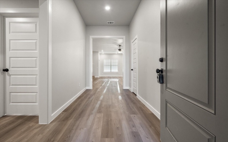 5409 106th Street, Lubbock, TX 79424, 4 Bedrooms Bedrooms, ,3 BathroomsBathrooms,Residential,For Sale,5409 106th Street,0,202558350