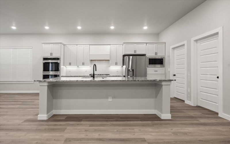 5409 106th Street, Lubbock, TX 79424, 4 Bedrooms Bedrooms, ,3 BathroomsBathrooms,Residential,For Sale,5409 106th Street,0,202558350