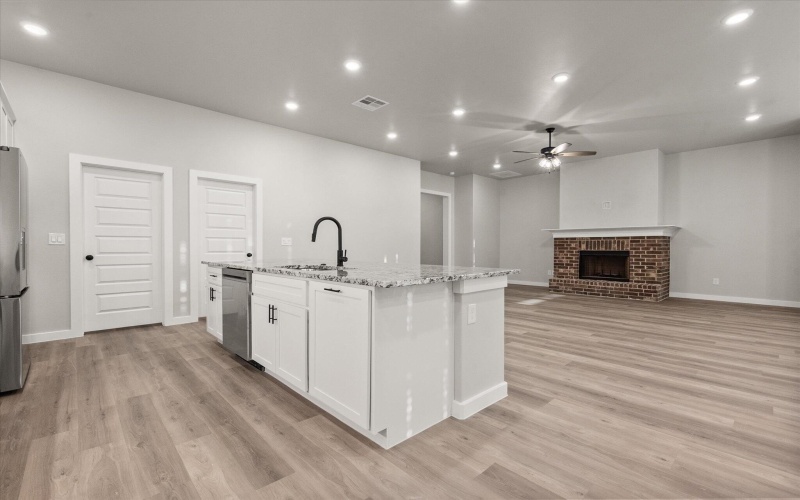 5409 106th Street, Lubbock, TX 79424, 4 Bedrooms Bedrooms, ,3 BathroomsBathrooms,Residential,For Sale,5409 106th Street,0,202558350