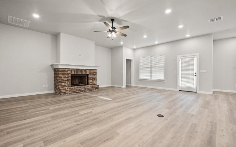 5409 106th Street, Lubbock, TX 79424, 4 Bedrooms Bedrooms, ,3 BathroomsBathrooms,Residential,For Sale,5409 106th Street,0,202558350