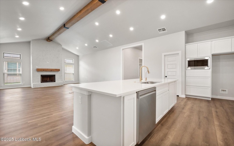 5403 106th Street, Lubbock, TX 79424, 4 Bedrooms Bedrooms, ,3 BathroomsBathrooms,Residential,For Sale,5403 106th Street,0,202561297