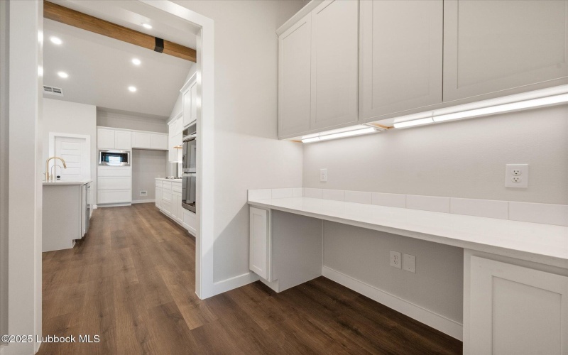 5403 106th Street, Lubbock, TX 79424, 4 Bedrooms Bedrooms, ,3 BathroomsBathrooms,Residential,For Sale,5403 106th Street,0,202561297