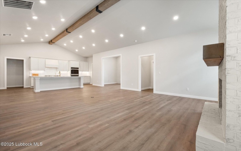 5403 106th Street, Lubbock, TX 79424, 4 Bedrooms Bedrooms, ,3 BathroomsBathrooms,Residential,For Sale,5403 106th Street,0,202561297