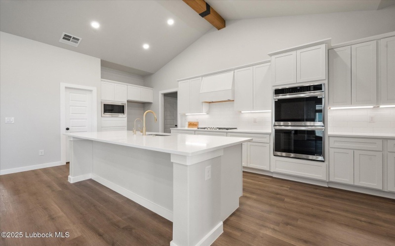 5403 106th Street, Lubbock, TX 79424, 4 Bedrooms Bedrooms, ,3 BathroomsBathrooms,Residential,For Sale,5403 106th Street,0,202561297