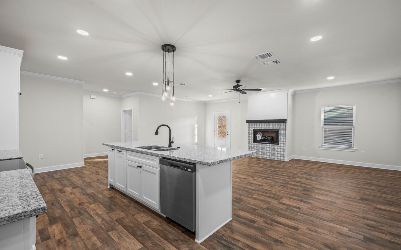 6923 17th Street, Lubbock, TX 79416, 3 Bedrooms Bedrooms, ,2 BathroomsBathrooms,Residential,For Sale,6923 17th Street,0,202564096