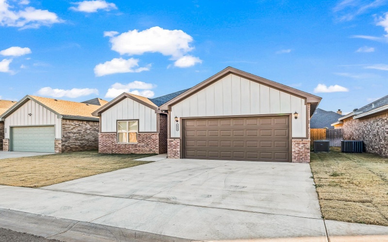 6923 17th Street, Lubbock, TX 79416, 3 Bedrooms Bedrooms, ,2 BathroomsBathrooms,Residential,For Sale,6923 17th Street,0,202564096