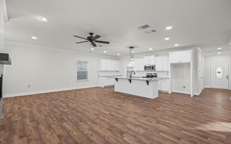 6923 17th Street, Lubbock, TX 79416, 3 Bedrooms Bedrooms, ,2 BathroomsBathrooms,Residential,For Sale,6923 17th Street,0,202564096