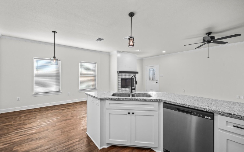 6921 17th Street, Lubbock, TX 79416, 3 Bedrooms Bedrooms, ,2 BathroomsBathrooms,Residential,For Sale,6921 17th Street,0,202564098