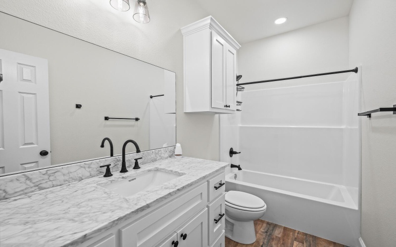 6921 17th Street, Lubbock, TX 79416, 3 Bedrooms Bedrooms, ,2 BathroomsBathrooms,Residential,For Sale,6921 17th Street,0,202564098