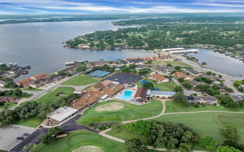 5126 Country Club Drive, Granbury, TX 76049, 4 Habitaciones Habitaciones , ,3 BañosBaños,Residential,En Venta,5126 Country Club Drive,0,21120859