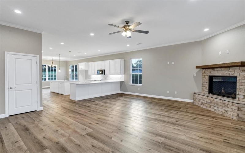 5126 Country Club Drive, Granbury, TX 76049, 4 Habitaciones Habitaciones , ,3 BañosBaños,Residential,En Venta,5126 Country Club Drive,0,21120859