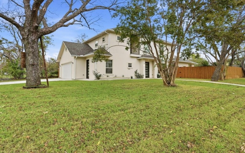 1130 Shaw Street, Dallas, TX 75212, 4 Bedrooms Bedrooms, ,3 BathroomsBathrooms,Residential,For Sale,1130 Shaw Street,0,21123381