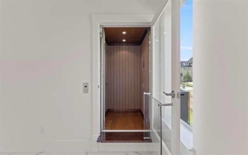 2004 Trent Basin Drive, Frisco, TX 75034, 6 Bedrooms Bedrooms, ,6 BathroomsBathrooms,Residential,For Sale,2004 Trent Basin Drive,0,21129835