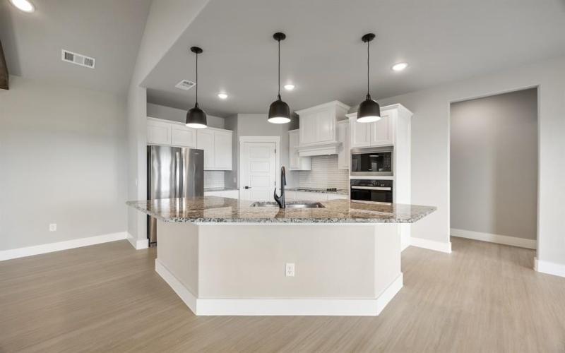 305 Caro Drive, West Tawakoni, TX 75474, 4 Habitaciones Habitaciones , ,2 BañosBaños,Residential,En Venta,305 Caro Drive,0,21130116