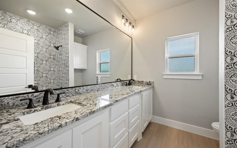 305 Caro Drive, West Tawakoni, TX 75474, 4 Habitaciones Habitaciones , ,2 BañosBaños,Residential,En Venta,305 Caro Drive,0,21130116