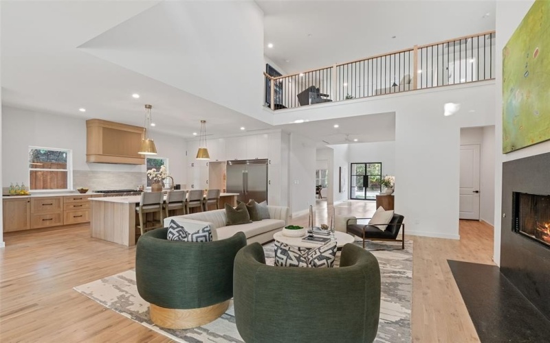 10565 Cromwell Drive, Dallas, TX 75229, 5 Habitaciones Habitaciones , ,6 BañosBaños,Residential,En Venta,10565 Cromwell Drive,0,21130164