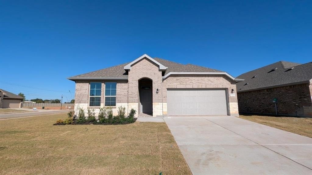 1252 BELTWAY Lane, Granbury, TX 76048, 5 Bedrooms Bedrooms, ,3 BathroomsBathrooms,Residential,For Sale,1252 BELTWAY Lane,0,21130232