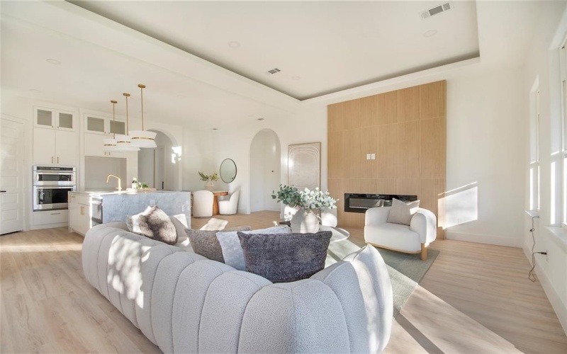 3902 Furey Street, Dallas, TX 75212, 5 Habitaciones Habitaciones , ,3 BañosBaños,Residential,En Venta,3902 Furey Street,0,21130406