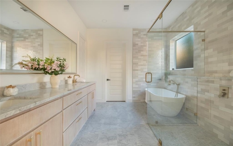 3902 Furey Street, Dallas, TX 75212, 5 Habitaciones Habitaciones , ,3 BañosBaños,Residential,En Venta,3902 Furey Street,0,21130406