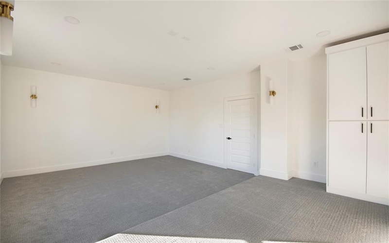 3902 Furey Street, Dallas, TX 75212, 5 Habitaciones Habitaciones , ,3 BañosBaños,Residential,En Venta,3902 Furey Street,0,21130406