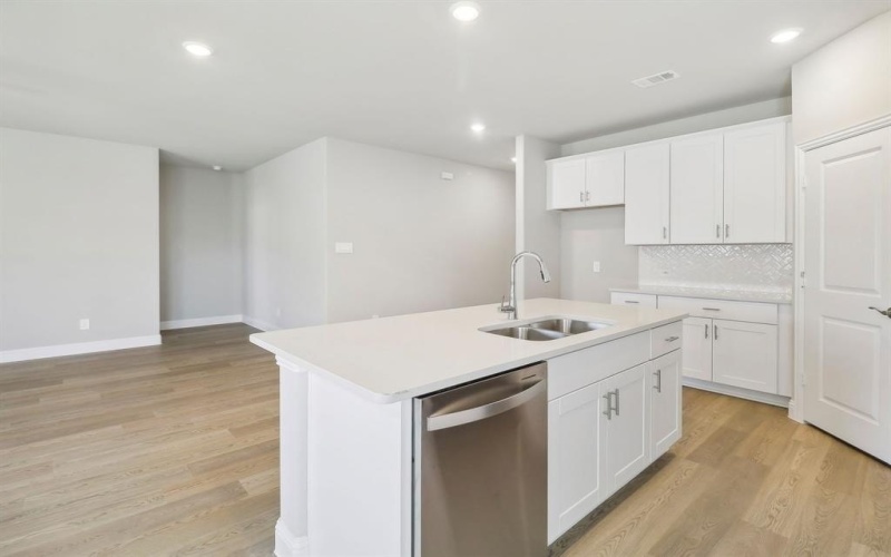 713 London Town Lane, Princeton, TX 75071, 4 Habitaciones Habitaciones , ,3 BañosBaños,Residential,En Venta,713 London Town Lane,0,21130479