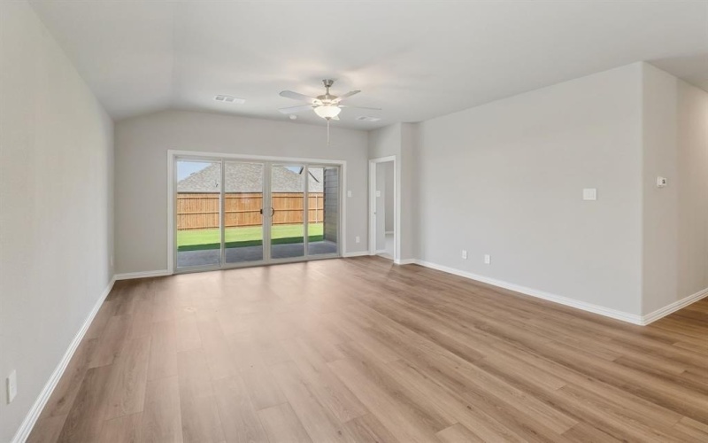 711 London Town Lane, Princeton, TX 75071, 3 Bedrooms Bedrooms, ,2 BathroomsBathrooms,Residential,For Sale,711 London Town Lane,0,21130482