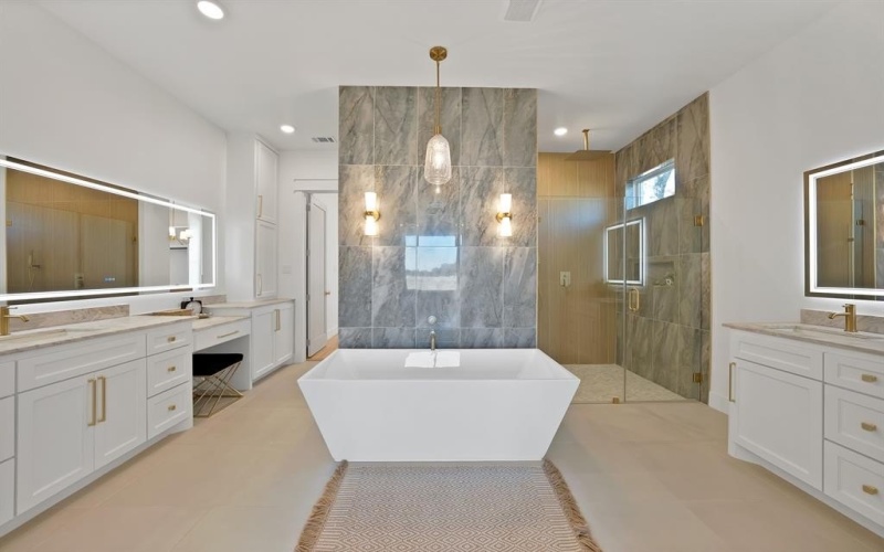 160 Robnett Road, Waxahachie, TX 75165, 4 Bedrooms Bedrooms, ,5 BathroomsBathrooms,Residential,For Sale,160 Robnett Road,0,21130500