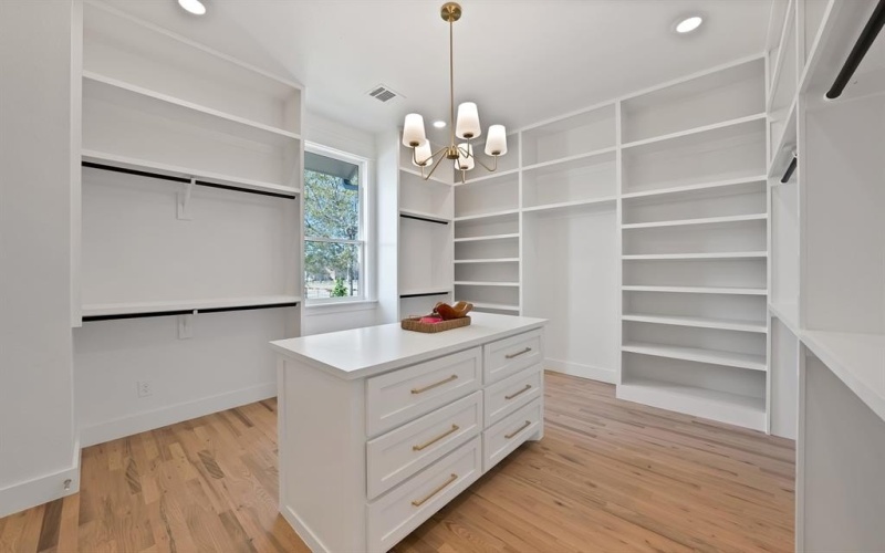 160 Robnett Road, Waxahachie, TX 75165, 4 Bedrooms Bedrooms, ,5 BathroomsBathrooms,Residential,For Sale,160 Robnett Road,0,21130500