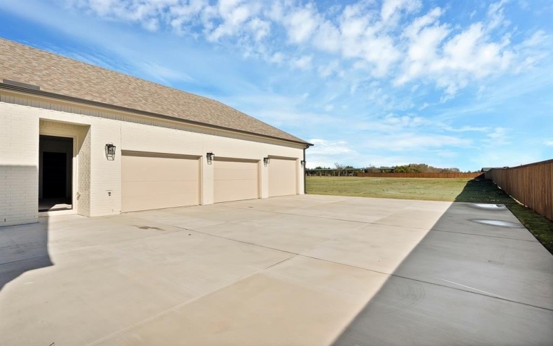 160 Robnett Road, Waxahachie, TX 75165, 4 Bedrooms Bedrooms, ,5 BathroomsBathrooms,Residential,For Sale,160 Robnett Road,0,21130500