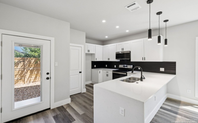 803 Indiana, San Antonio, TX 78210, 3 Bedrooms Bedrooms, ,2 BathroomsBathrooms,Residential,For Sale,803 Indiana,0,1927869