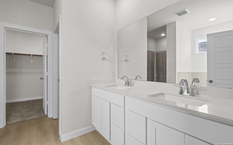 8114 CHAMPION CREEK, San Antonio, TX 78252, 3 Habitaciones Habitaciones , ,2 BañosBaños,Residential,En Venta,8114 CHAMPION CREEK,0,1927890