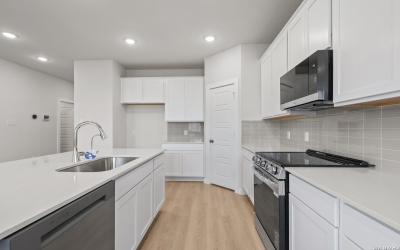 8114 CHAMPION CREEK, San Antonio, TX 78252, 3 Habitaciones Habitaciones , ,2 BañosBaños,Residential,En Venta,8114 CHAMPION CREEK,0,1927890