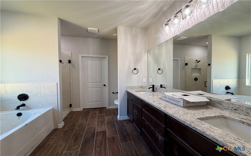 2559 Cedar Glen Drive, Belton, TX 76513, 3 Habitaciones Habitaciones , ,2 BañosBaños,Residential,En Venta,2559 Cedar Glen Drive,0,597632