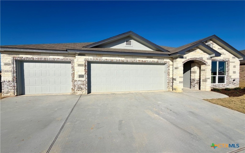 6905 Wizard Drive, Killeen, TX 76549, 4 Bedrooms Bedrooms, ,3 BathroomsBathrooms,Residential,For Sale,6905 Wizard Drive,0,598639