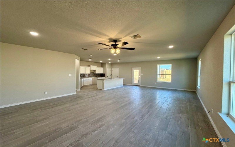 6905 Wizard Drive, Killeen, TX 76549, 4 Bedrooms Bedrooms, ,3 BathroomsBathrooms,Residential,For Sale,6905 Wizard Drive,0,598639