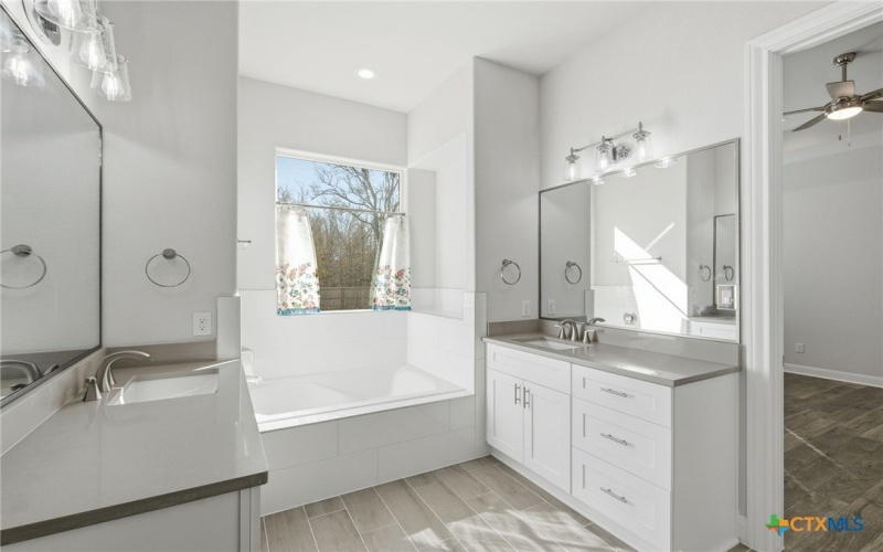 193 Waikakaaua Drive, Bastrop, TX 78602, 3 Bedrooms Bedrooms, ,2 BathroomsBathrooms,Residential,For Sale,193 Waikakaaua Drive,0,599644