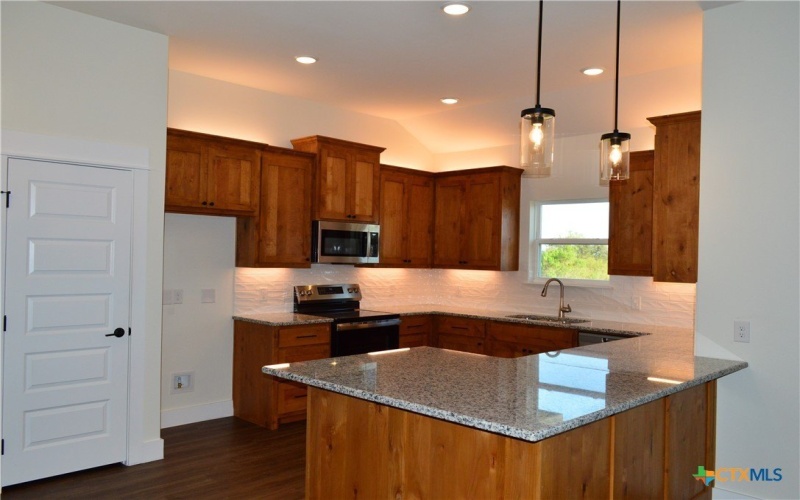 425 County Road 3152, Kempner, TX 76539, 4 Bedrooms Bedrooms, ,2 BathroomsBathrooms,Residential,For Sale,425 County Road 3152,0,599771