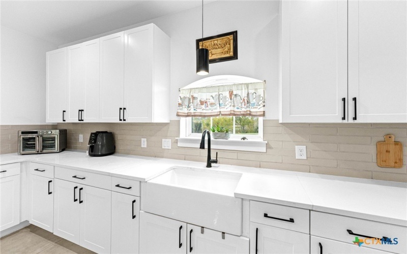 7074 Newman Boulevard, Kyle, TX 78640, 3 Bedrooms Bedrooms, ,2 BathroomsBathrooms,Residential,For Sale,7074 Newman Boulevard,0,599806