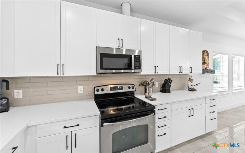 7074 Newman Boulevard, Kyle, TX 78640, 3 Bedrooms Bedrooms, ,2 BathroomsBathrooms,Residential,For Sale,7074 Newman Boulevard,0,599806