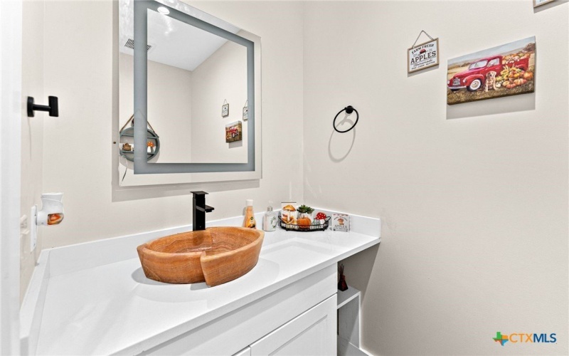 7074 Newman Boulevard, Kyle, TX 78640, 3 Bedrooms Bedrooms, ,2 BathroomsBathrooms,Residential,For Sale,7074 Newman Boulevard,0,599806