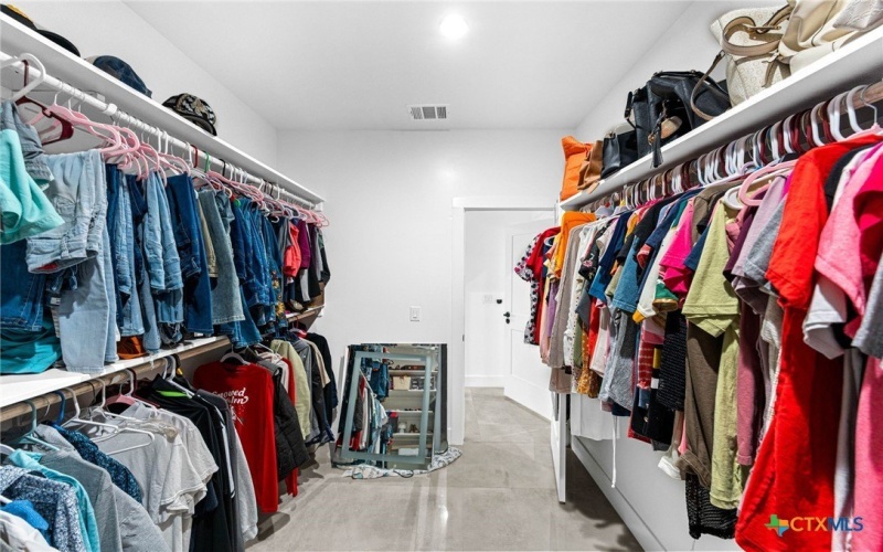 7074 Newman Boulevard, Kyle, TX 78640, 3 Bedrooms Bedrooms, ,2 BathroomsBathrooms,Residential,For Sale,7074 Newman Boulevard,0,599806