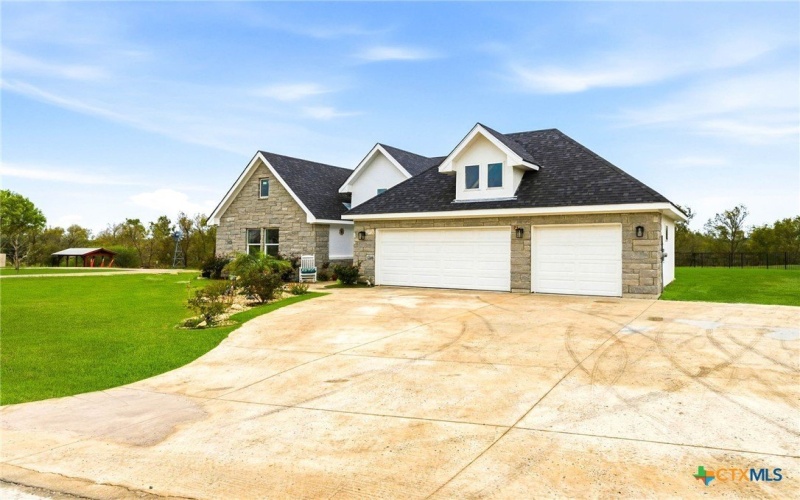 7074 Newman Boulevard, Kyle, TX 78640, 3 Bedrooms Bedrooms, ,2 BathroomsBathrooms,Residential,For Sale,7074 Newman Boulevard,0,599806