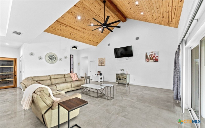 7074 Newman Boulevard, Kyle, TX 78640, 3 Bedrooms Bedrooms, ,2 BathroomsBathrooms,Residential,For Sale,7074 Newman Boulevard,0,599806