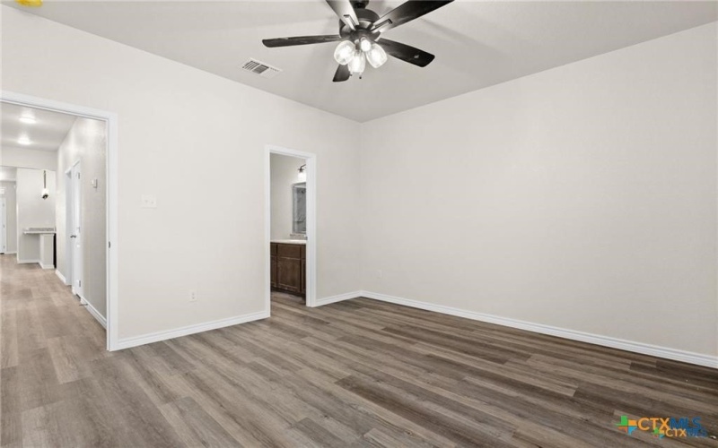 122 Leon Lane unit: B #B, Copperas Cove, TX 76522, 3 Bedrooms Bedrooms, ,2 BathroomsBathrooms,Residential Multi Family,For Sale,122 Leon Lane unit: B,0,599873