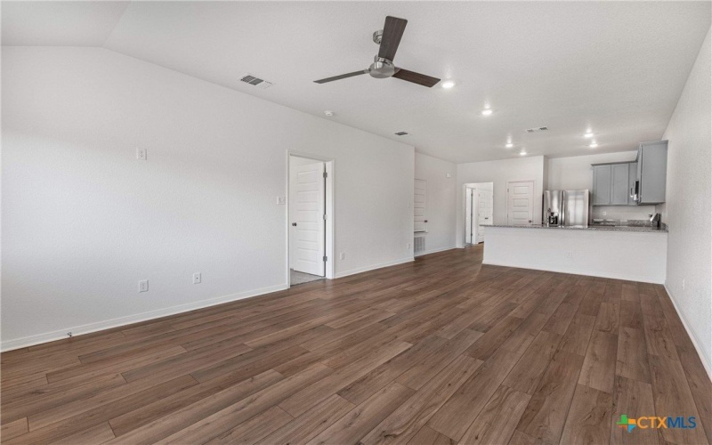 6107 Twistleaf Lane, Killeen, TX 76543, 6 Habitaciones Habitaciones , ,5 BañosBaños,Residential Multi Family,En Venta,6107 Twistleaf Lane,0,599893