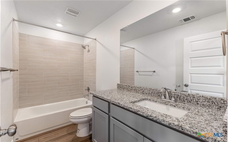 6107 Twistleaf Lane, Killeen, TX 76543, 6 Habitaciones Habitaciones , ,5 BañosBaños,Residential Multi Family,En Venta,6107 Twistleaf Lane,0,599893