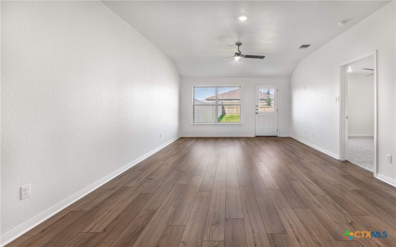 6107 Twistleaf Lane, Killeen, TX 76543, 6 Habitaciones Habitaciones , ,5 BañosBaños,Residential Multi Family,En Venta,6107 Twistleaf Lane,0,599893