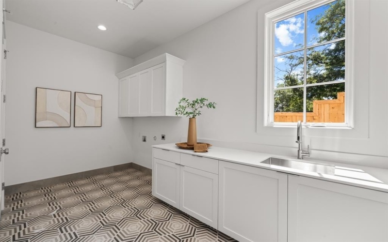 9111 Aldwick Drive, Dallas, TX 75238, 5 Bedrooms Bedrooms, ,7 BathroomsBathrooms,Residential,For Sale,9111 Aldwick Drive,0,21130641