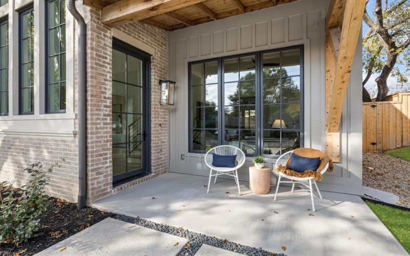 9111 Aldwick Drive, Dallas, TX 75238, 5 Bedrooms Bedrooms, ,7 BathroomsBathrooms,Residential,For Sale,9111 Aldwick Drive,0,21130641